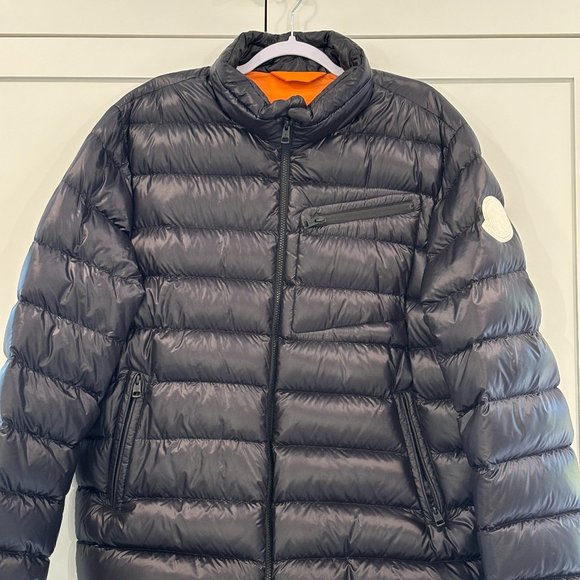 MONCLER AMALTEAS SHORT DOWN JACKET - BLACK SIZE 6 - Picture 1 of 16
